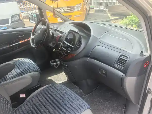 Toyota Previa 2004