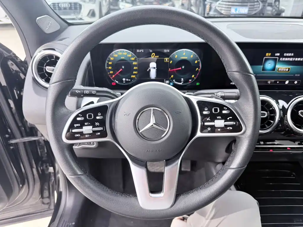 Mercedes-Benz GLB 2022 — фото 10