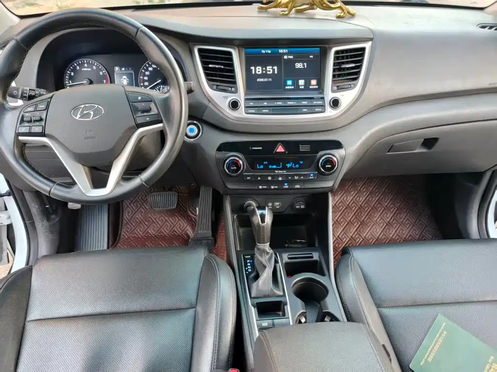 Hyundai Tucson 2017 — фото 11