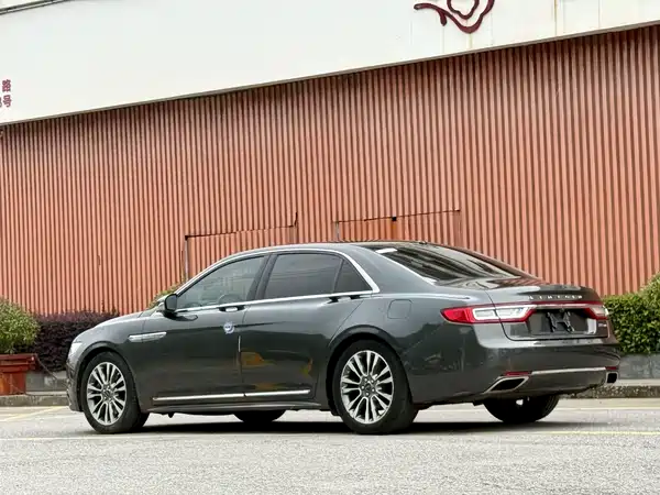 Lincoln Continental 2018