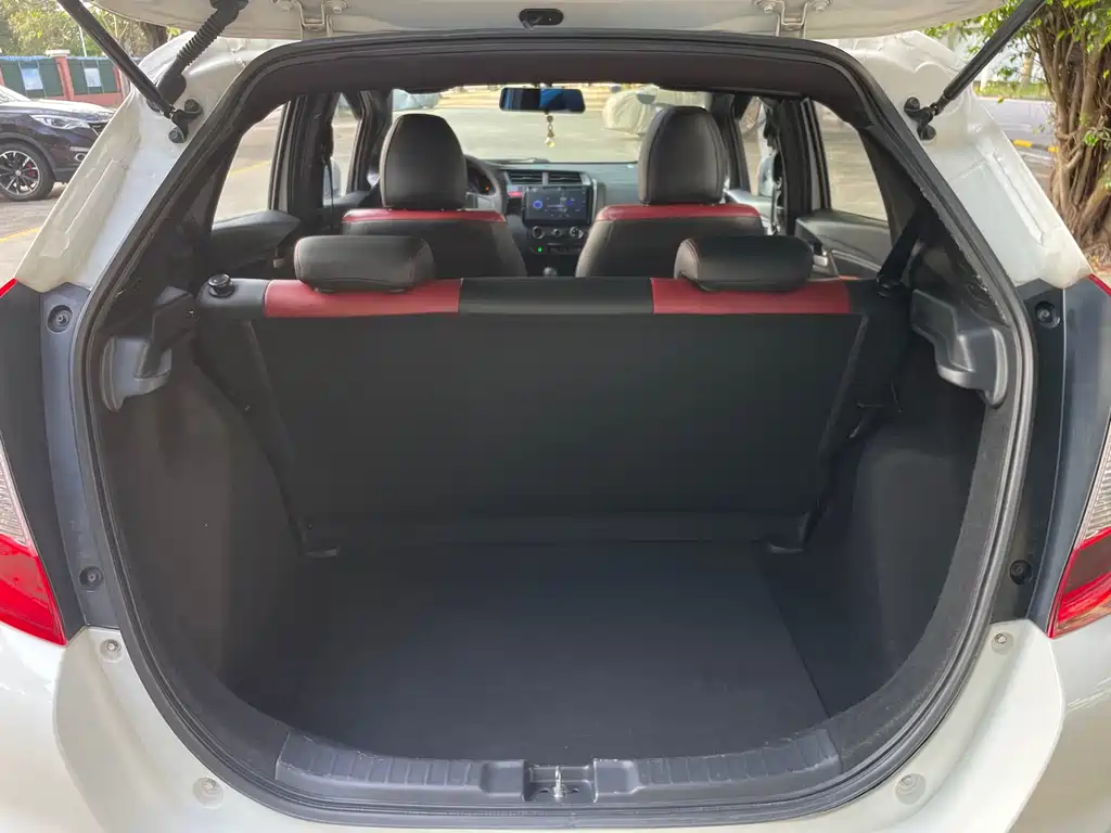 Honda Fit 2017 — фото 10