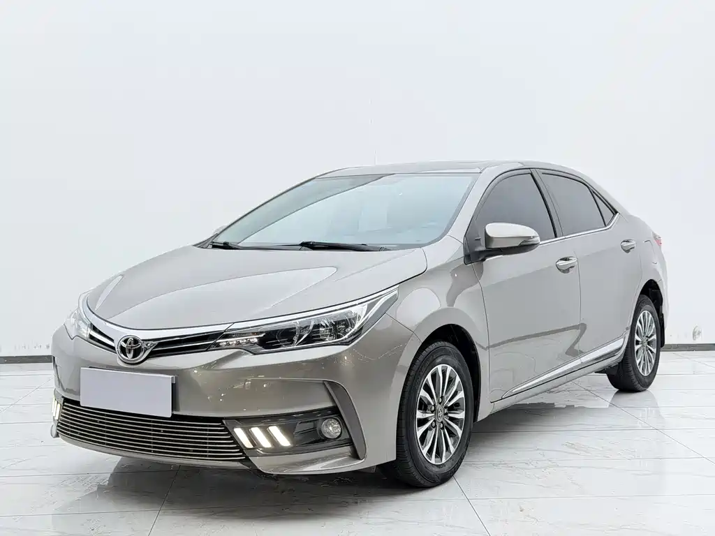 Toyota Corolla 2017 — фото 1