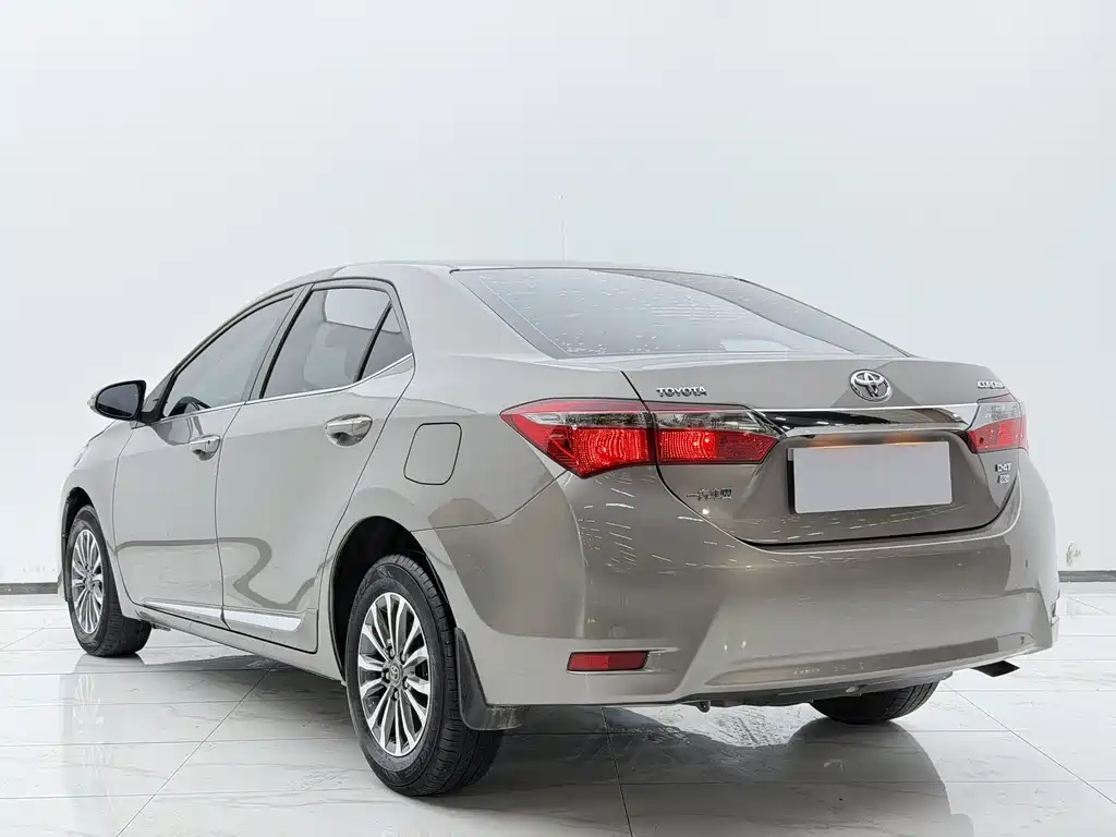 Toyota Corolla 2017 — фото 10