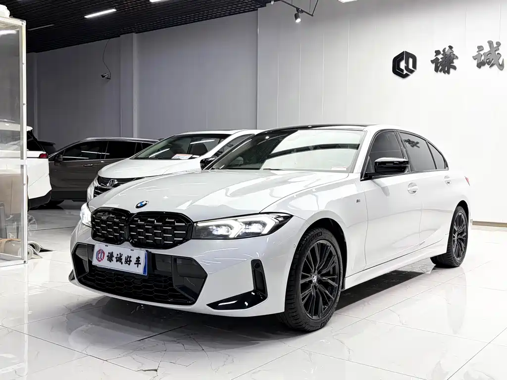 BMW 3 Series 2022 — фото 1