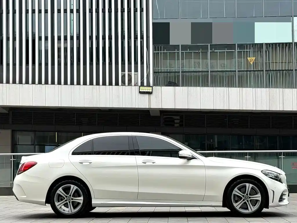 Mercedes-Benz C-Class 2020 — фото 10