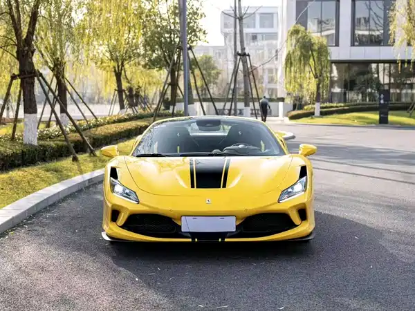 Ferrari F8 2020