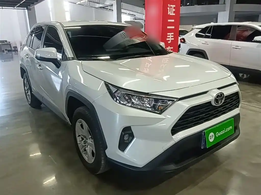 Toyota RAV4 2025 — фото 22