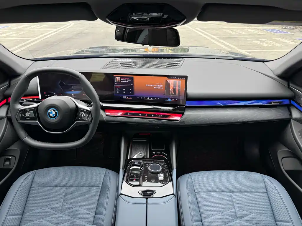 BMW i5 2025 — фото 9