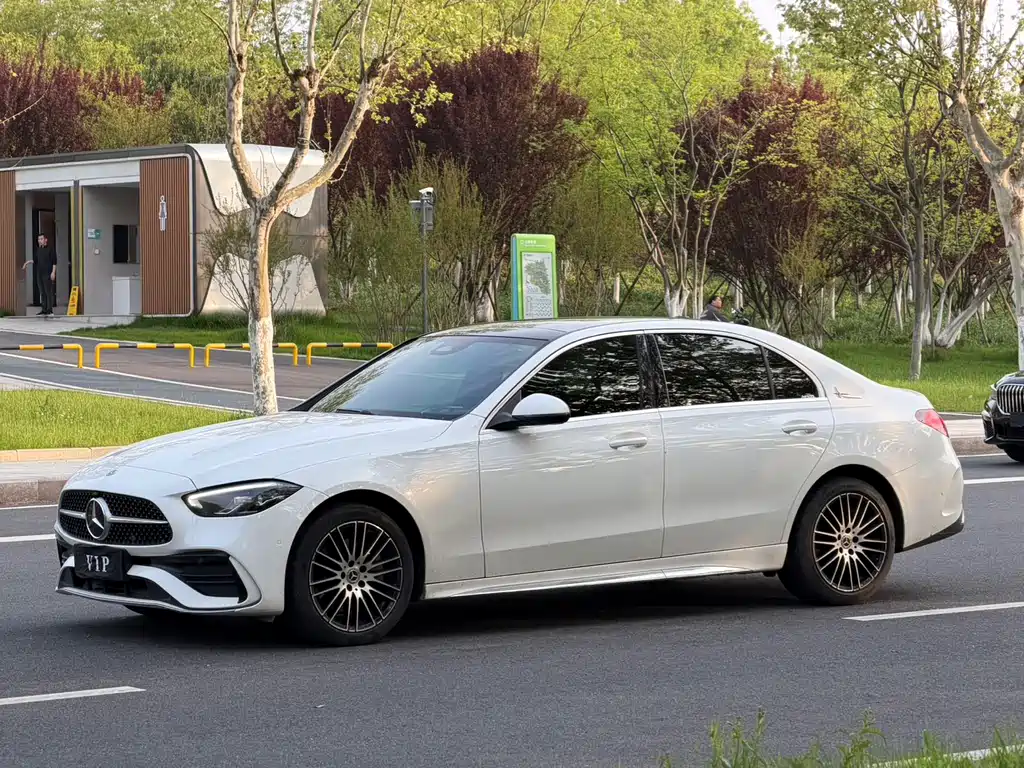 Mercedes-Benz C-Class 2022 — фото 1