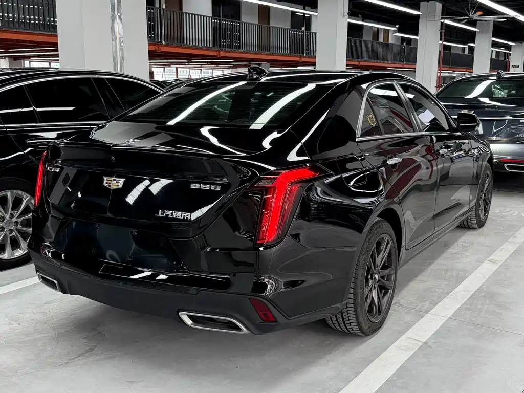 Cadillac CT4 2023 — фото 17