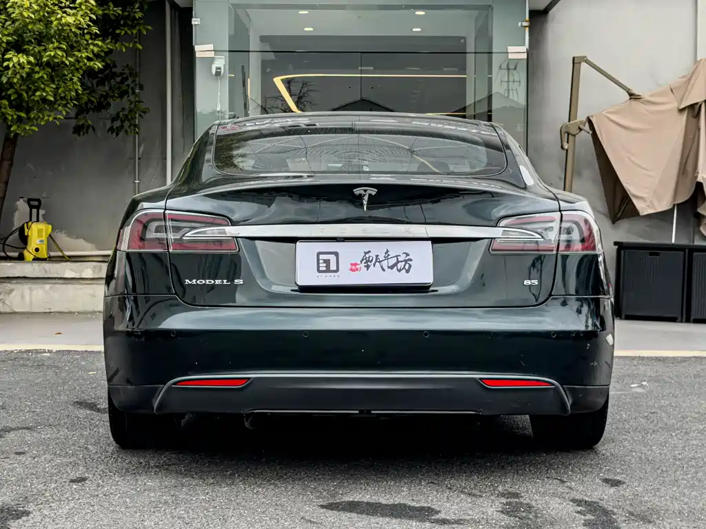 Tesla Model S 2015 — фото 5