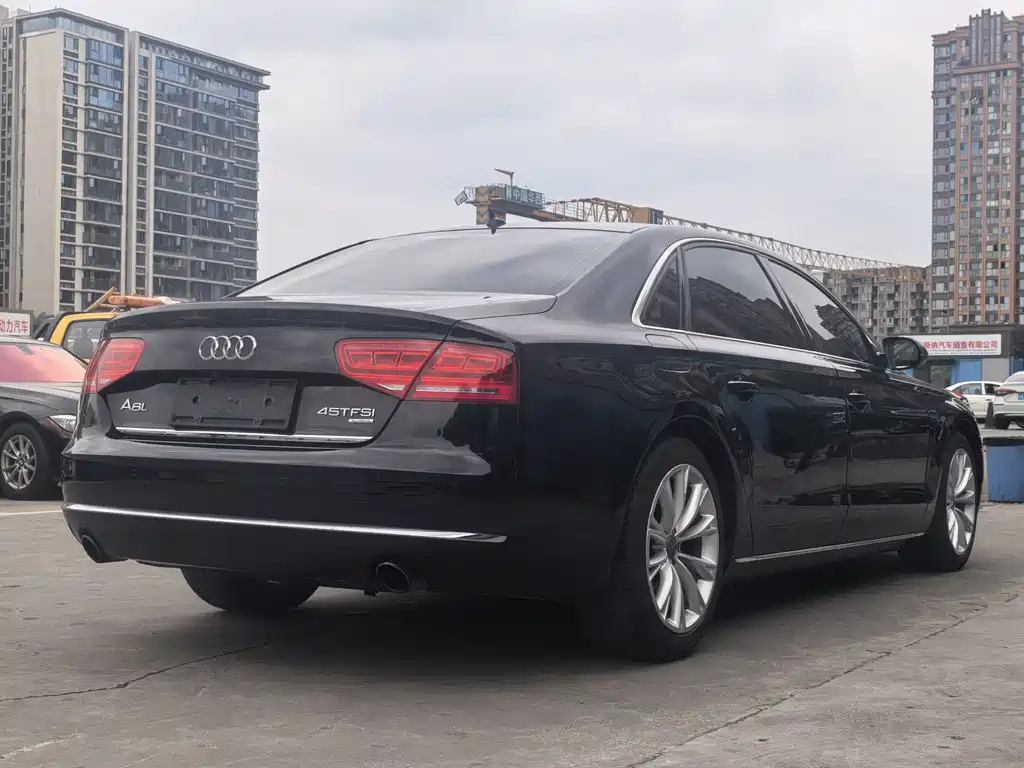 Audi A8 2014