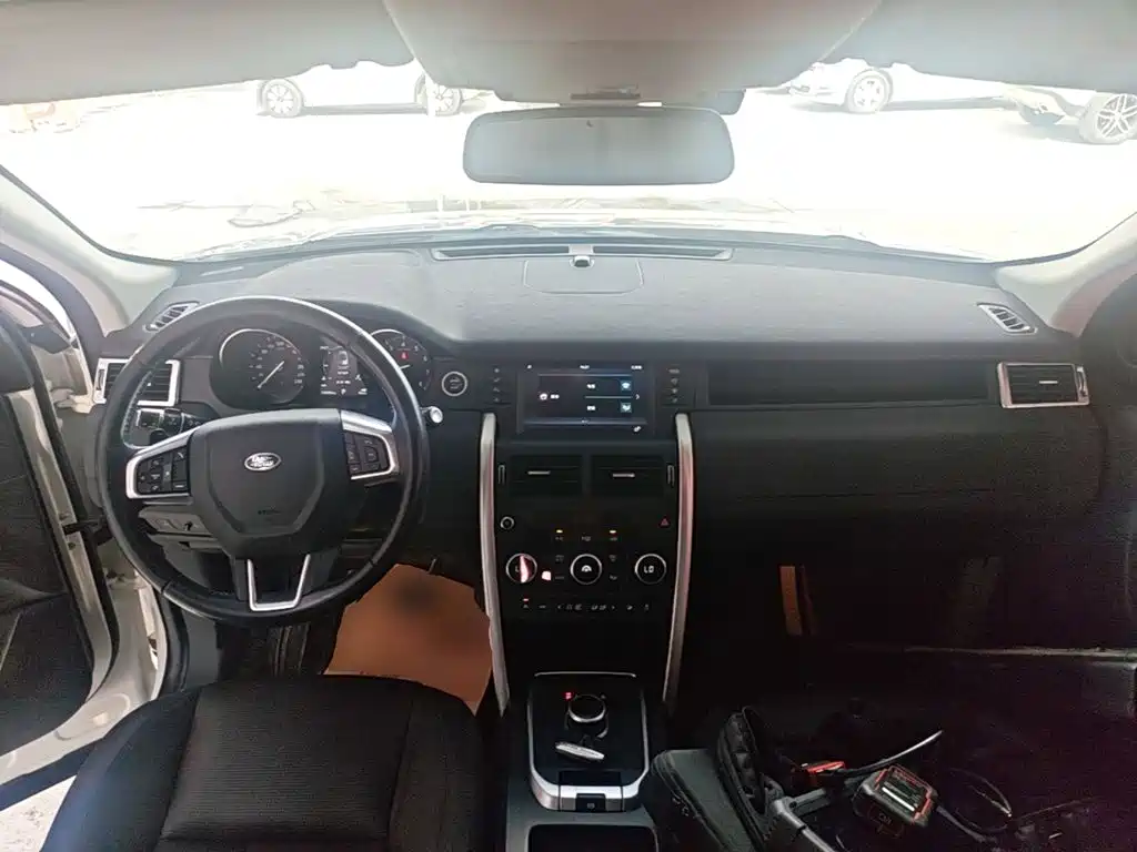 Land Rover Discovery Sport 2018 — фото 10