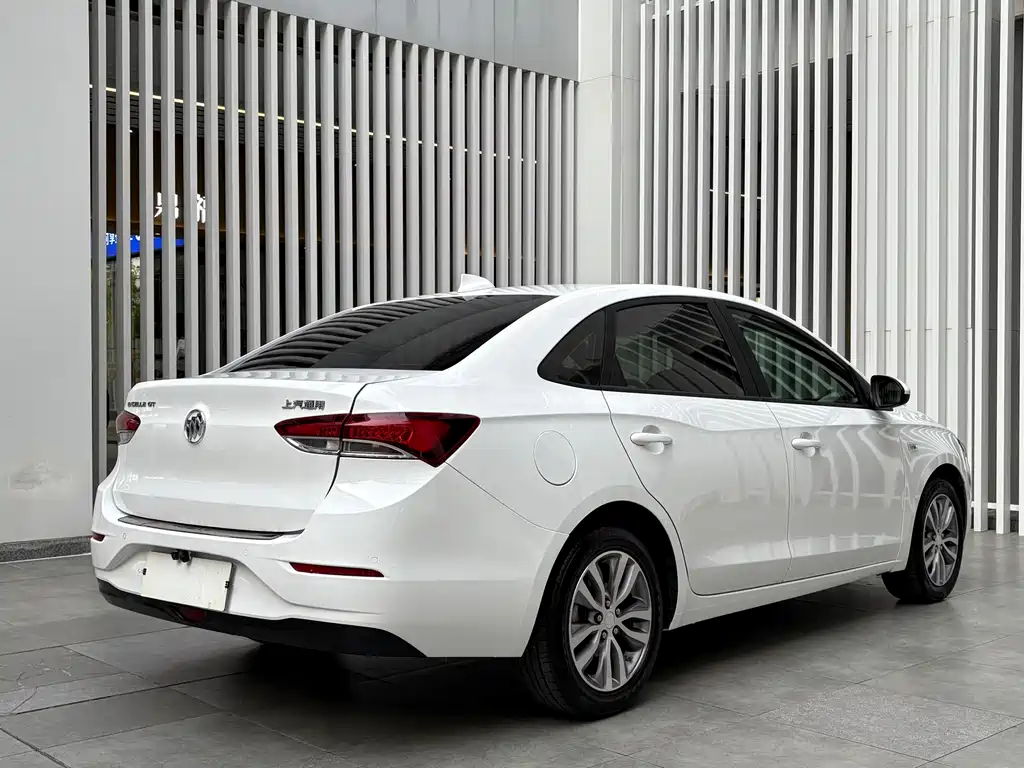 Buick Excelle 2018 — фото 16