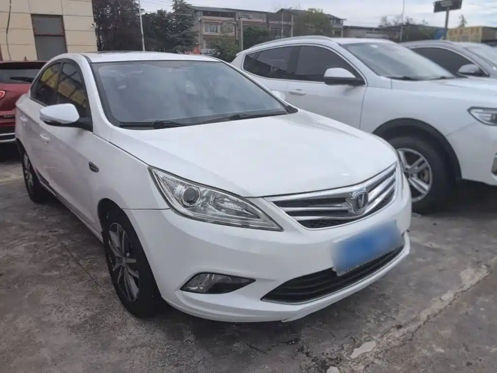 Changan Eado 2016 — фото 4