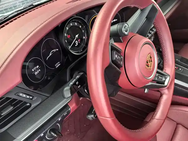 Porsche 911 2025