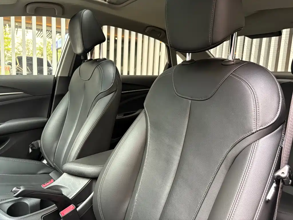 Buick Excelle 2018 — фото 10