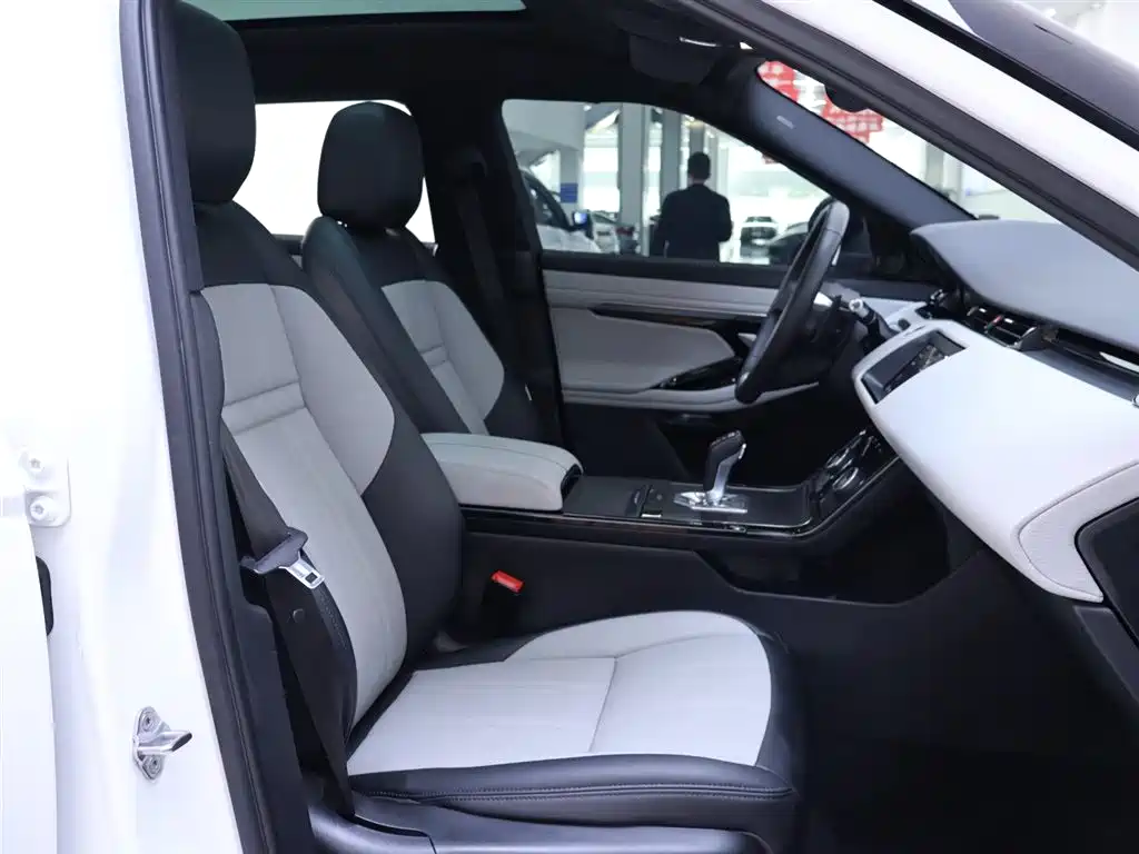 Land Rover Evoque 2021 — фото 21
