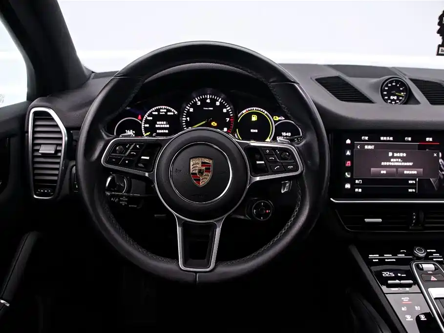 Porsche Cayenne Hybrid 2023 — фото 7