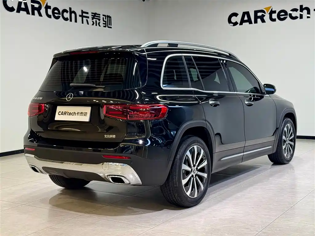 Mercedes-Benz GLB 2024