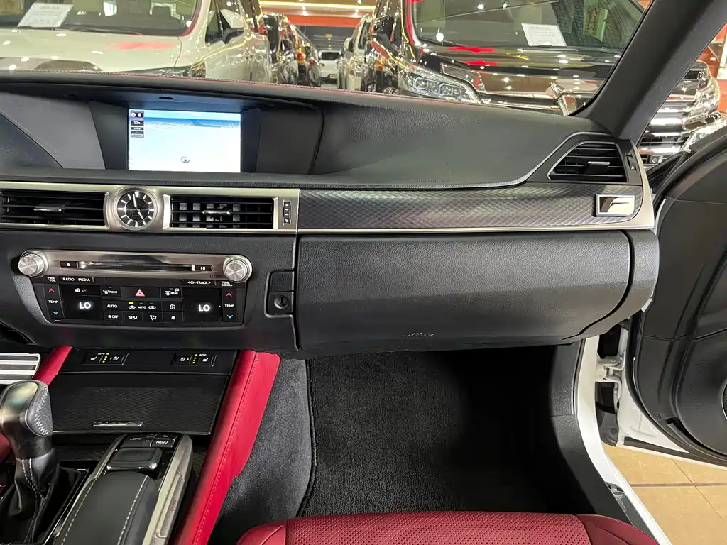 Lexus GS 2018 — фото 14