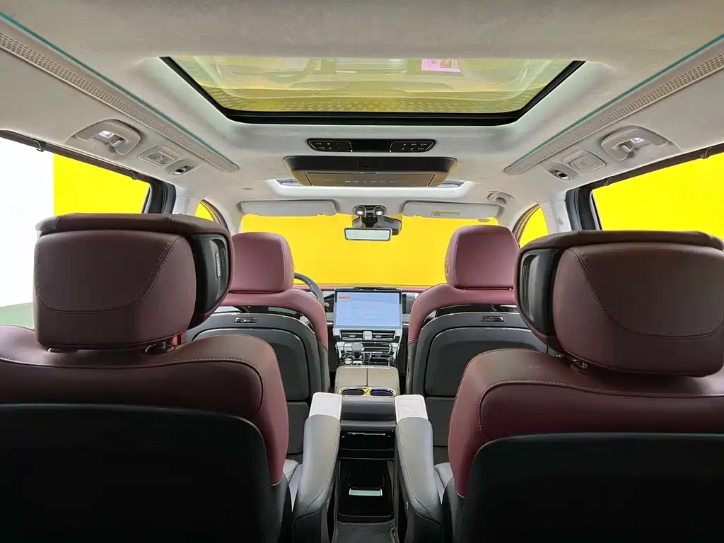 GAC Trumpchi E9 2025 — фото 23