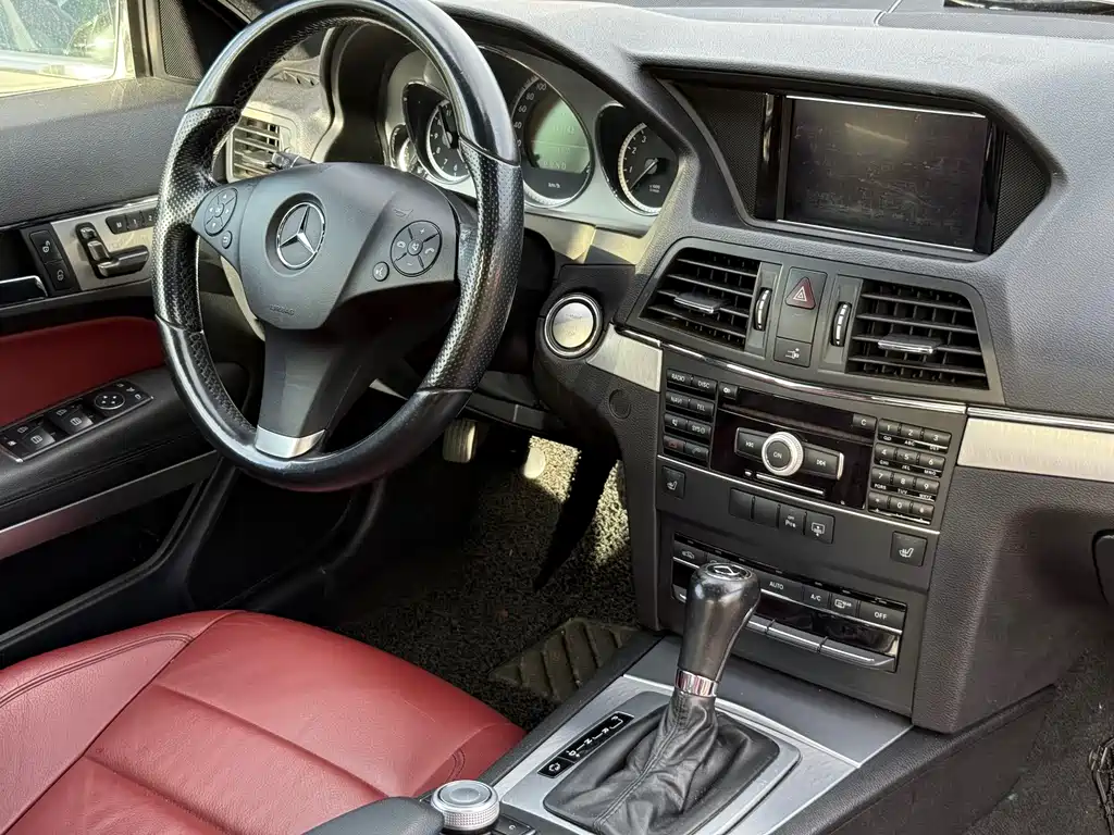 Mercedes-Benz E-Class 2010 — фото 8
