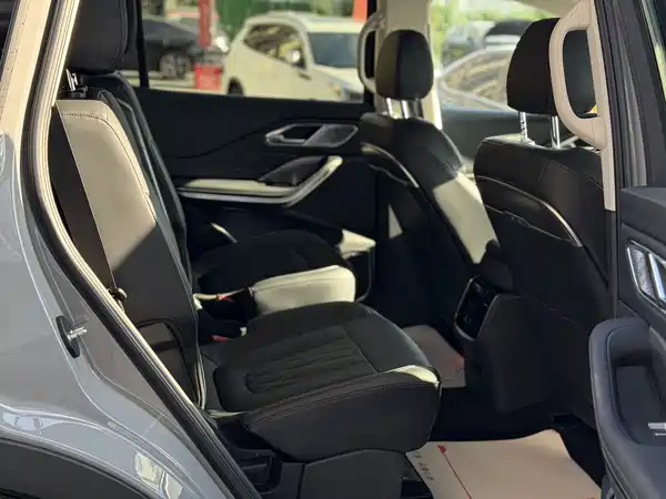 Hongqi HS7 PHEV 2024
