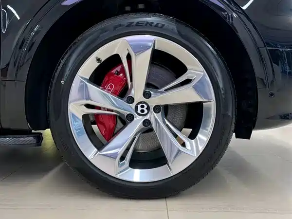Bentley Bentayga 2022