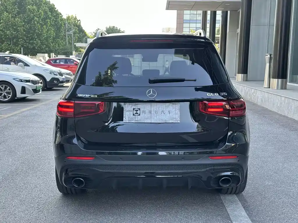 Mercedes-Benz GLB AMG 2025 — фото 5