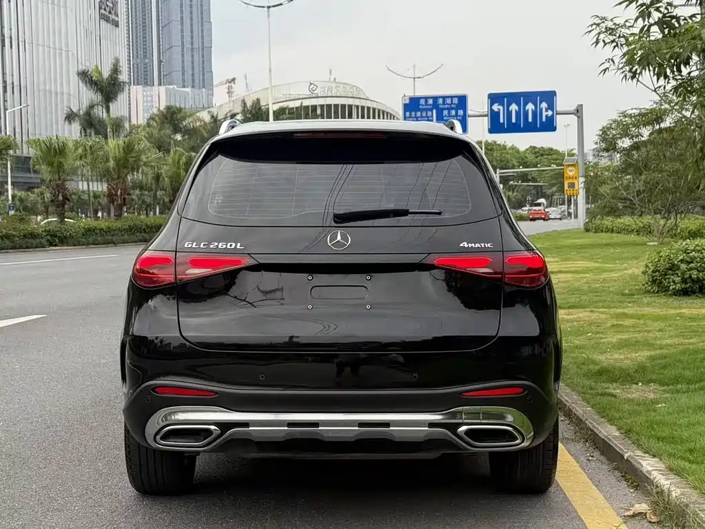 Mercedes-Benz GLC 2025