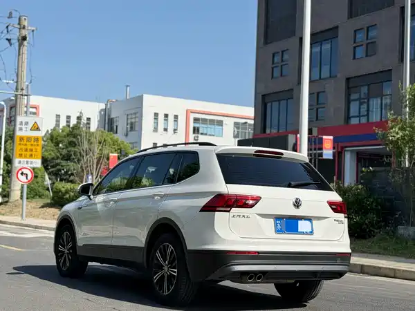 Volkswagen Tiguan L 2020