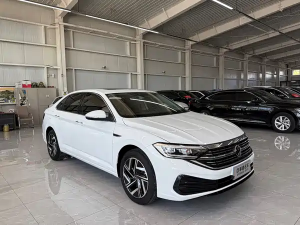 Volkswagen Sagitar 2022