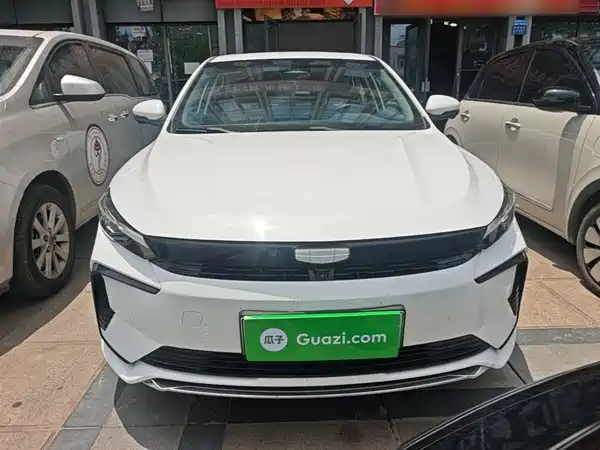 Geely Emgrand L Hip 2024