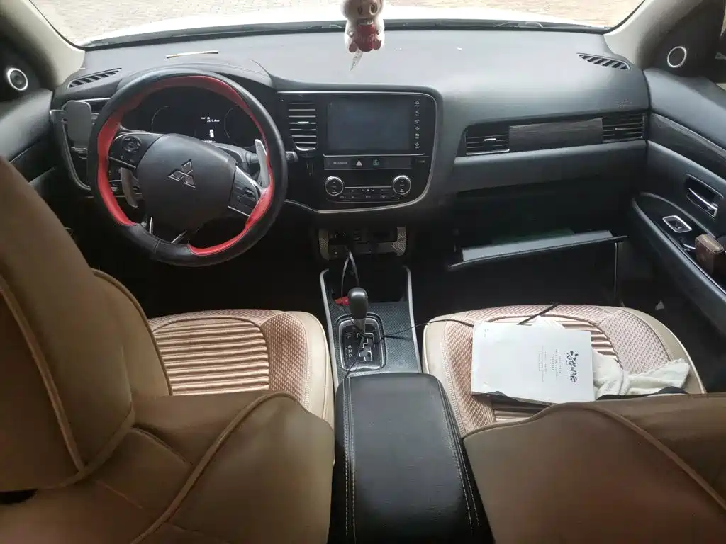 Mitsubishi Outlander 2020 — фото 10