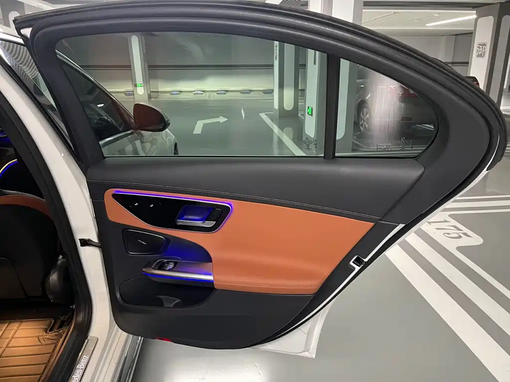 Mercedes-Benz C-Class 2022 — фото 17