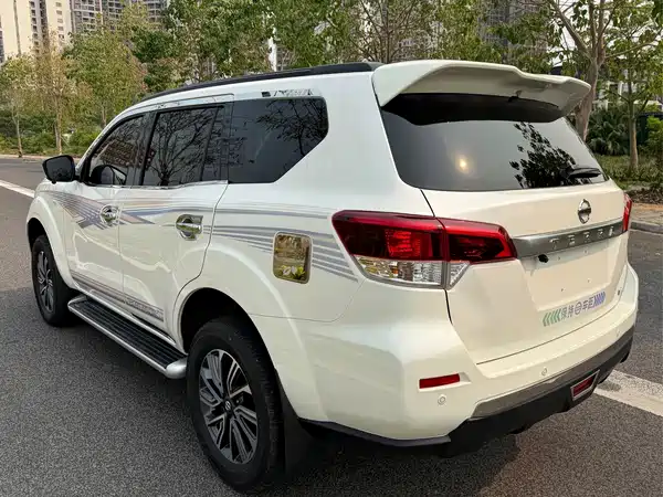 Nissan Terra 2020