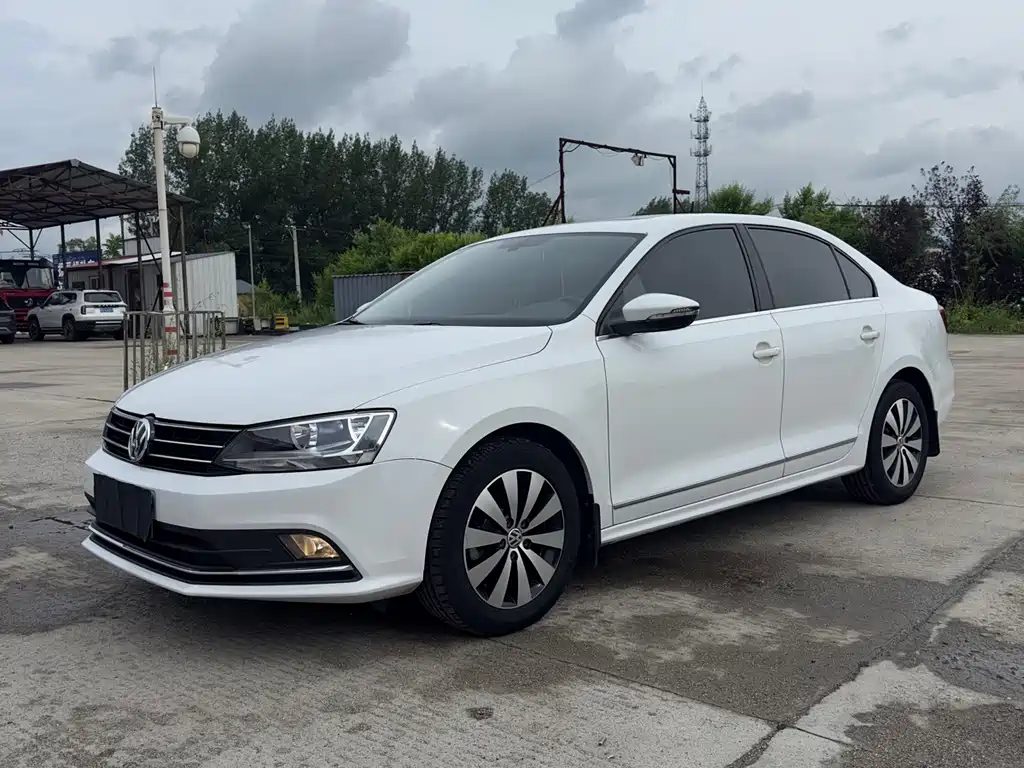 Volkswagen Sagitar 2019