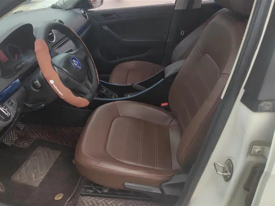 Volkswagen Jetta 2017 — фото 9