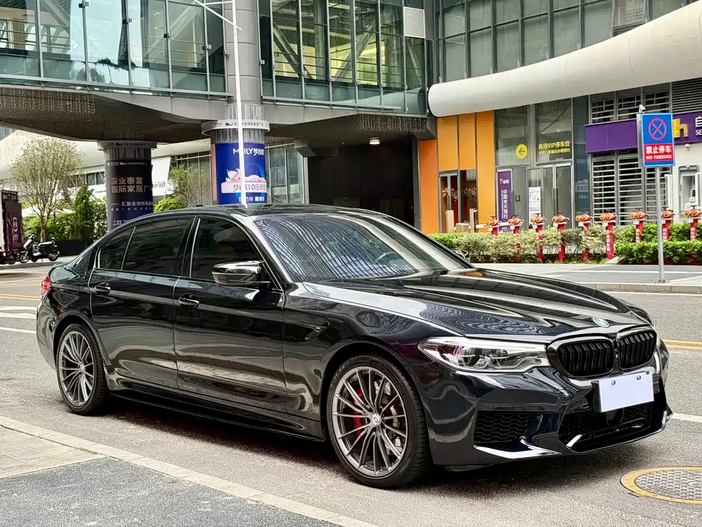 BMW 5 Series 2020 — фото 3