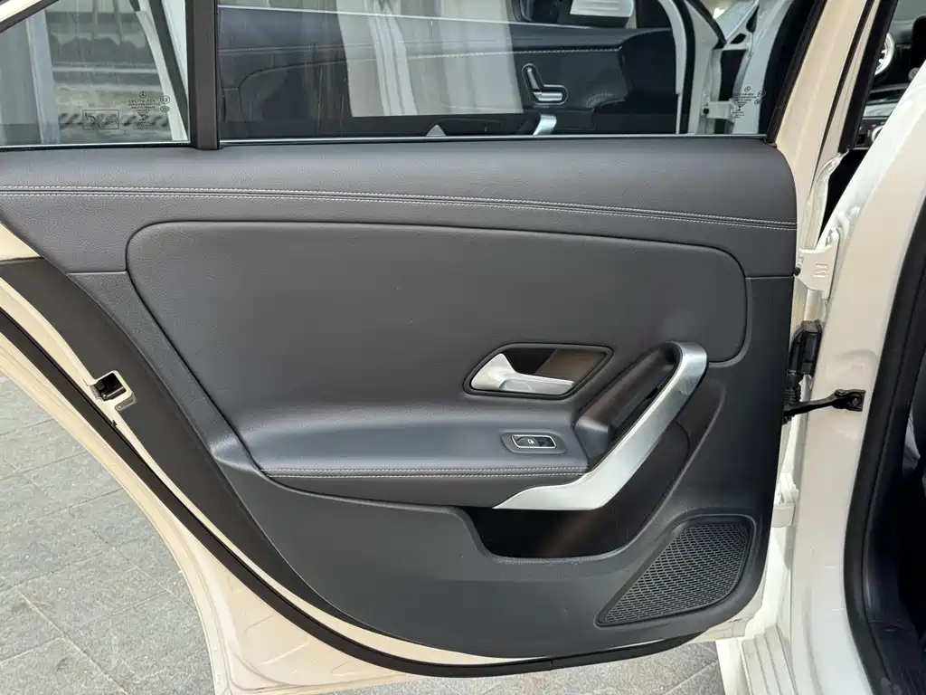 Mercedes-Benz A-Class 2022 — фото 15