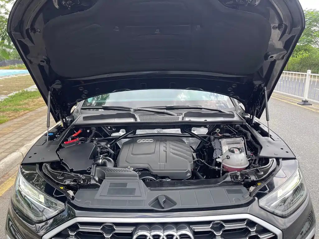 Audi Q5L 2025 — фото 30