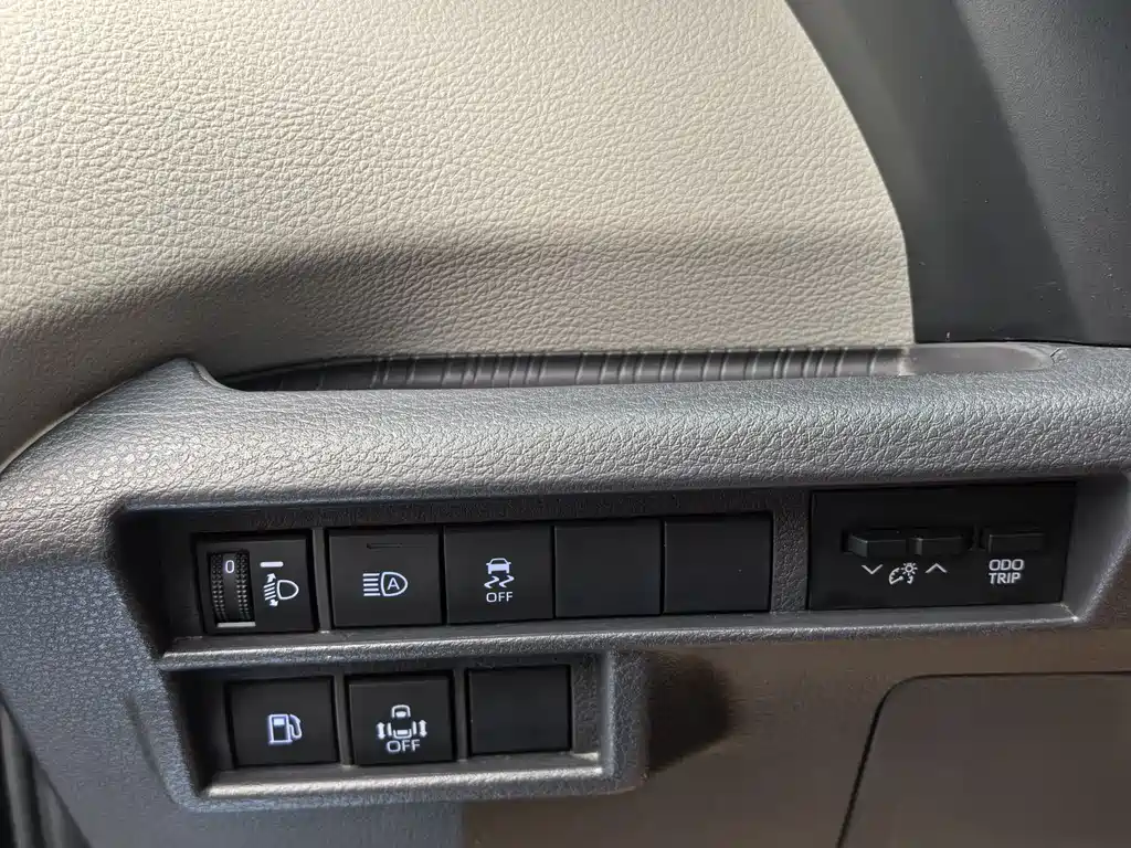 Toyota Sienna 2022 — фото 22