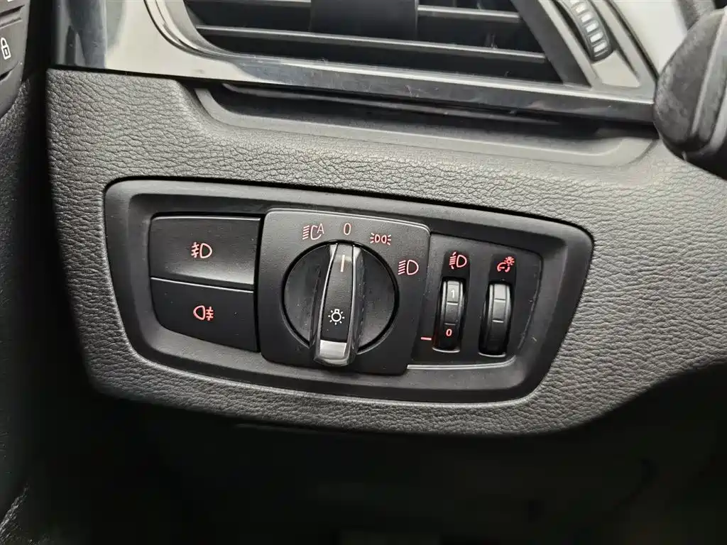 BMW X1 2017 — фото 21