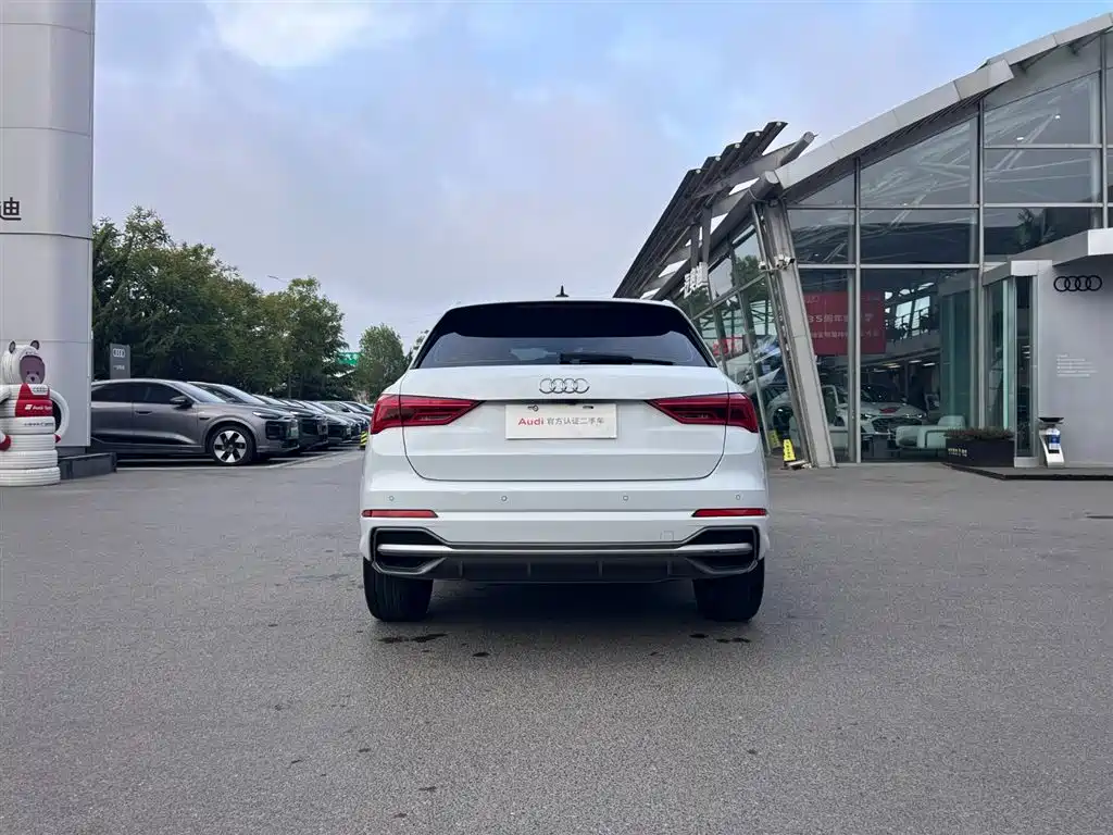 Audi Q3 2020 — фото 3