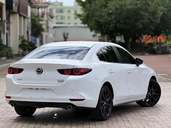 Mazda 3 Axela 2023