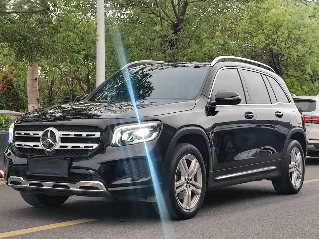 Mercedes-Benz GLB 2022 — фото 1