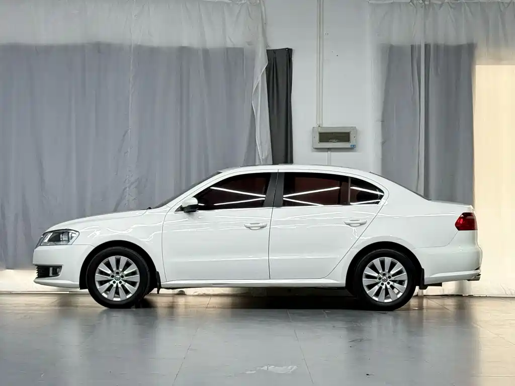 Volkswagen Lavida 2015