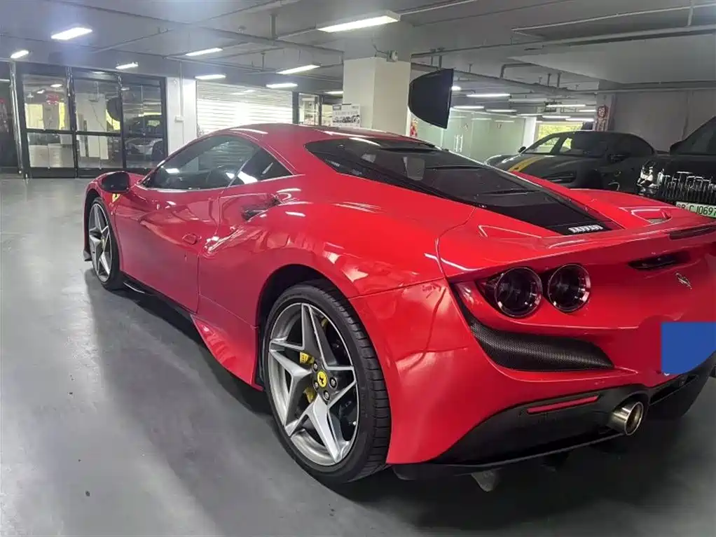 Ferrari F8 2021 — фото 7
