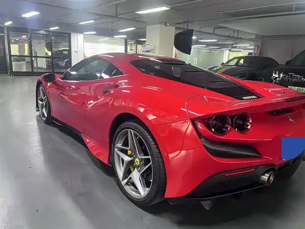 Ferrari F8 2019